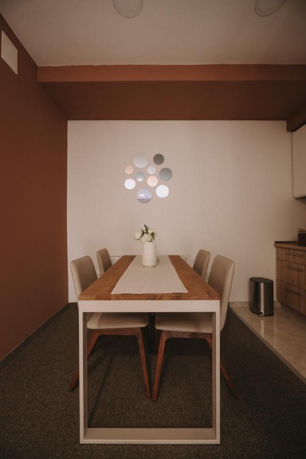 Apartmán Atos Centar Celinac Exteriér fotografie